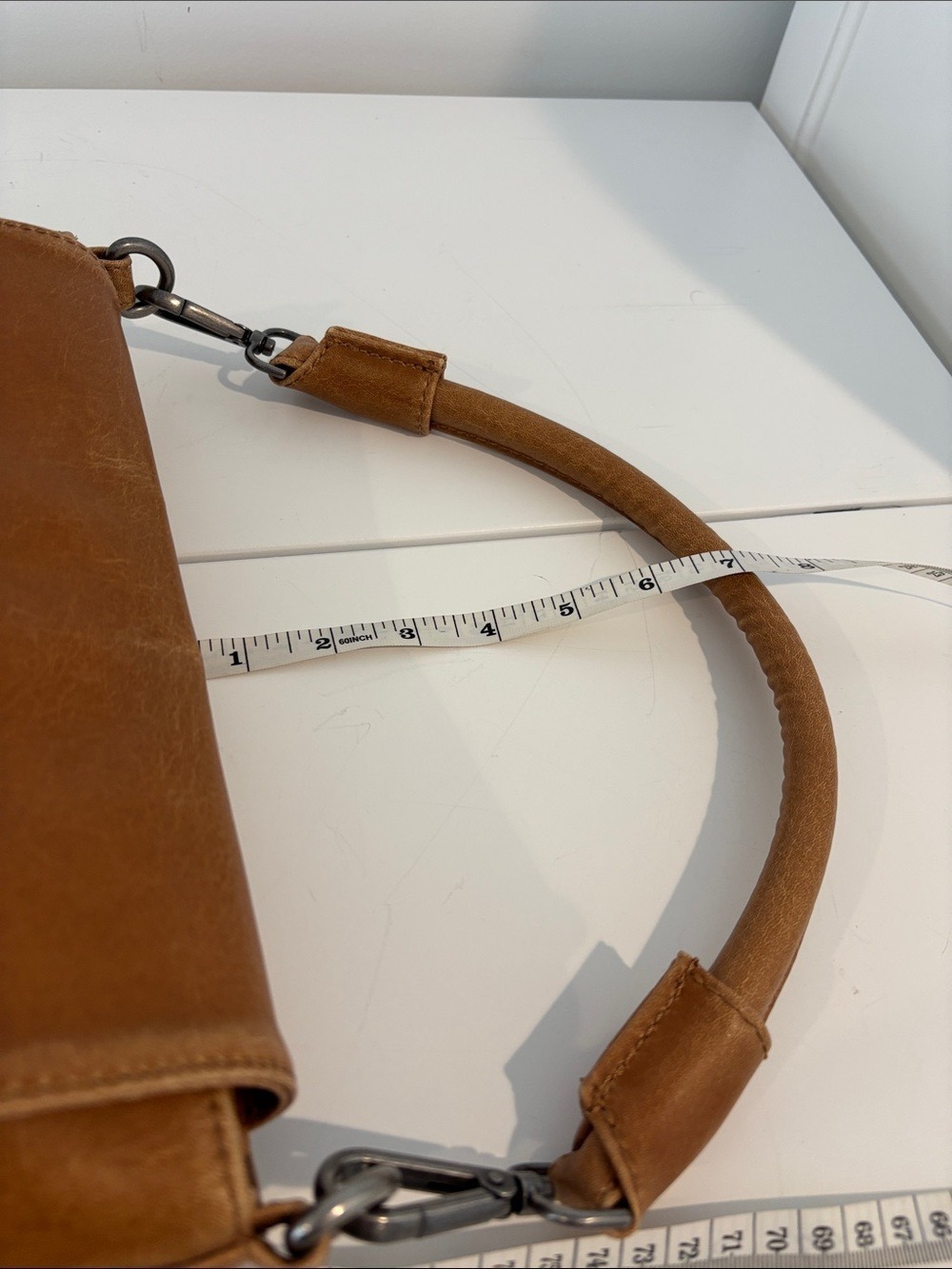 MATT & NAT envelope messenger bag satchel faux leather tan caramel colour - Picture 14 of 17